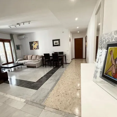 דירה Jo' Gallery, 80 Mq Di Comfort רומא