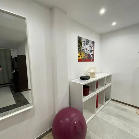 Jo' Gallery, 80 Mq Di Comfort רומא